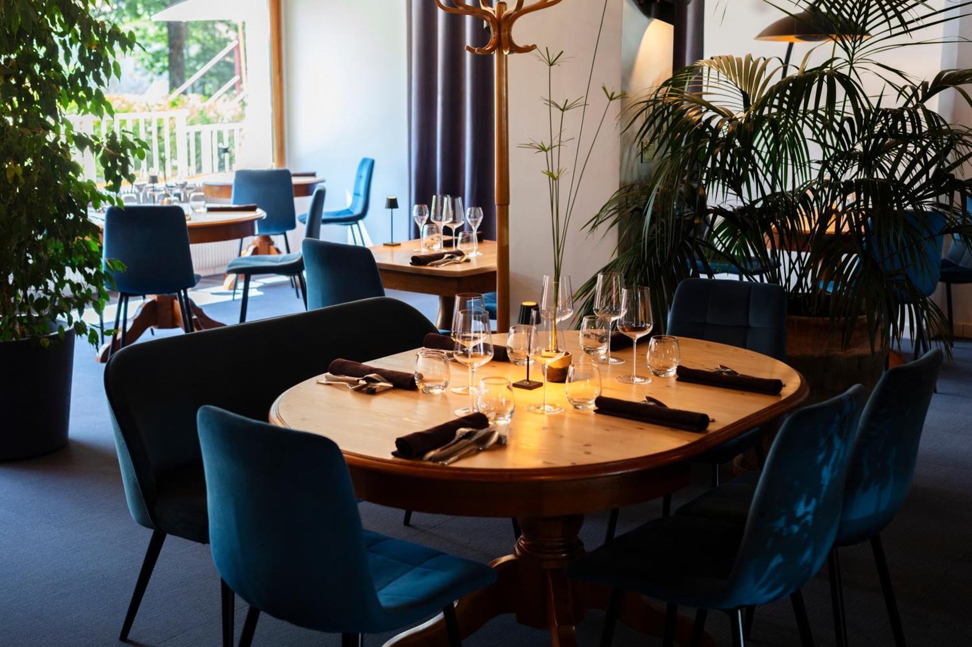 Hotel Restaurant Les Glycines Vieille-Brioude ภายนอก รูปภาพ