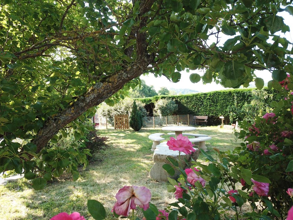 Hotel Restaurant Les Glycines Vieille-Brioude ภายนอก รูปภาพ